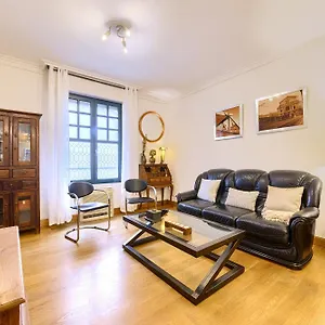 https://apt-acogedor-y-elegante-apartamento-en-irala.bilbaohotelsspain.com